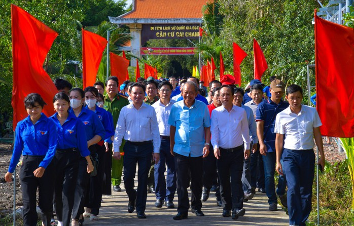 Công trình “Đường cờ Tổ quốc” dẫn vào Khu Di tích lịch sử Quốc gia đặc biệt căn cứ Cái Chanh thuộc xã Ninh Thạnh Lợi, huyện Hồng Dân, tỉnh Bạc Liêu Ảnh: Tỉnh đoàn Bạc Liêu Công trình “Đường cờ Tổ quốc” dẫn vào Khu Di tích lịch sử Quốc gia đặc biệt căn cứ Cái Chanh thuộc xã Ninh Thạnh Lợi, huyện Hồng Dân, tỉnh Bạc Liêu Ảnh: Tỉnh đoàn Bạc Liêu