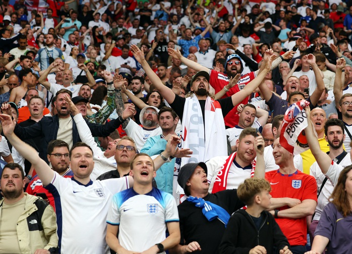 Euro 2024: Bellingham nhận mưa lời khen sau siêu phẩm cứu rỗi bóng đá Anh- Ảnh 8. Euro 2024: Bellingham nhận mưa lời khen sau siêu phẩm cứu rỗi bóng đá Anh- Ảnh 8.