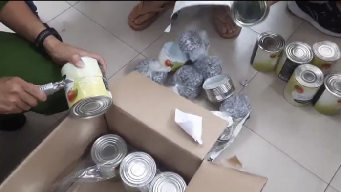 Bắt lượng ma túy lớn nhất từ trước đến nay vận chuyển qua đường hàng không- Ảnh 1. Bắt lượng ma túy lớn nhất từ trước đến nay vận chuyển qua đường hàng không- Ảnh 1.