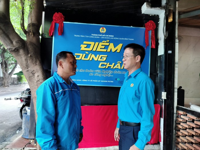 Mất việc, người lao động chọn đóng BHXH tự nguyện để có lương hưu- Ảnh 1. Mất việc, người lao động chọn đóng BHXH tự nguyện để có lương hưu- Ảnh 1.