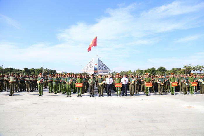 Hơn 1.000 Tổ bảo vệ an ninh, trật tự ở cơ sở được thành lập tại Bình Thuận, Ninh Thuận- Ảnh 4. Hơn 1.000 Tổ bảo vệ an ninh, trật tự ở cơ sở được thành lập tại Bình Thuận, Ninh Thuận- Ảnh 4.