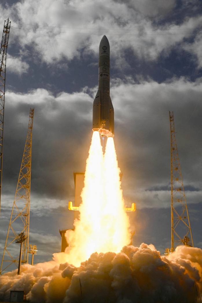 Tên lửa Ariane 6 được phóng thành công tại Kourou, Guyane thuộc Pháp hôm 9-7Ảnh: Reuters Tên lửa Ariane 6 được phóng thành công tại Kourou, Guyane thuộc Pháp hôm 9-7Ảnh: Reuters