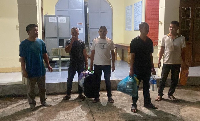 Triệt phá đường dây cá độ bóng đá mùa Euro ở huyện vùng xa- Ảnh 1. Triệt phá đường dây cá độ bóng đá mùa Euro ở huyện vùng xa- Ảnh 1.