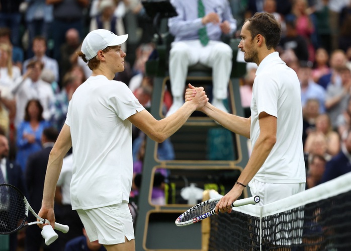Wimbledon 2024: Sinner tiết lộ lý do thất bại, Medvedev gặp Alcaraz- Ảnh 1. Wimbledon 2024: Sinner tiết lộ lý do thất bại, Medvedev gặp Alcaraz- Ảnh 1.
