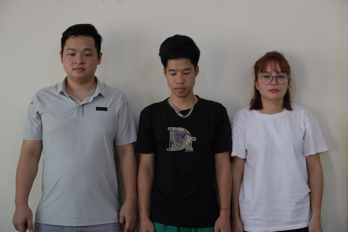 Bắt nhóm đối tượng tiếp tay cho tổ chức lừa đảo ở Campuchia- Ảnh 3. Bắt nhóm đối tượng tiếp tay cho tổ chức lừa đảo ở Campuchia- Ảnh 3.