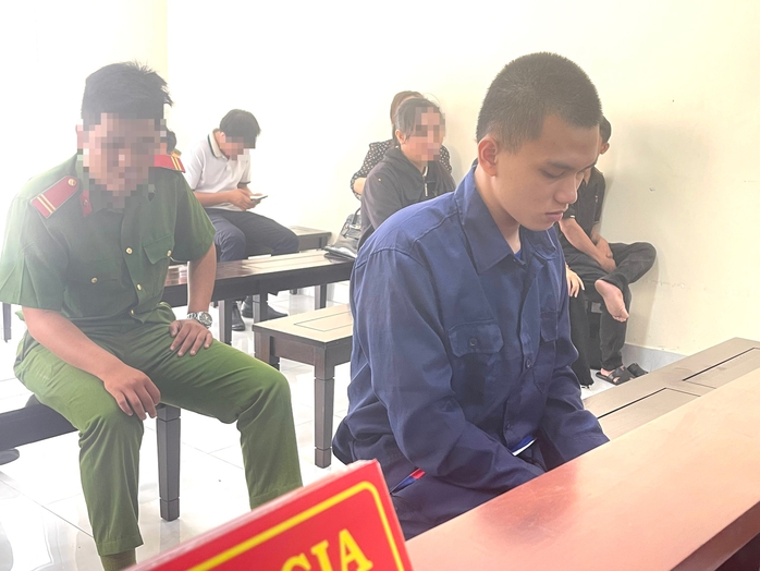 Nữ sinh treo cổ tự tử vì bạn dọa tung ảnh nhạy cảm- Ảnh 1. Nữ sinh treo cổ tự tử vì bạn dọa tung ảnh nhạy cảm- Ảnh 1.