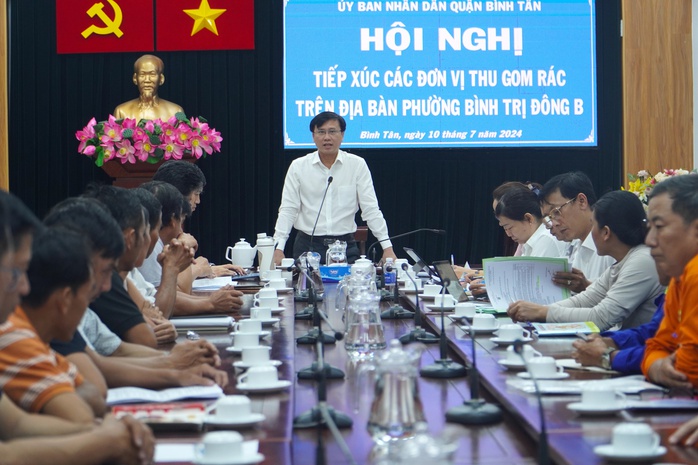 Chủ tịch UBND quận Bình Tân: Không loại bỏ lực lượng thu gom rác dân lập- Ảnh 1. Chủ tịch UBND quận Bình Tân: Không loại bỏ lực lượng thu gom rác dân lập- Ảnh 1.
