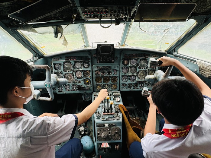 Tuổi trẻ Tân Bình hào hứng với trải nghiệm "nhập vai" làm phi công- Ảnh 4.