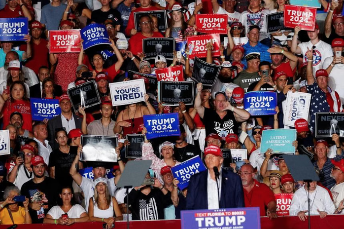 Ông Trump tăng cường công kích Phó Tổng thống Harris- Ảnh 1. Ông Trump tăng cường công kích Phó Tổng thống Harris- Ảnh 1.