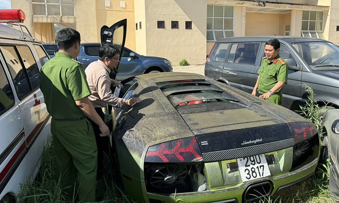 Số phận của 2 ''siêu xe'' Lamborghini và Mercedes - AMG G63 ở Quảng Bình- Ảnh 2. Số phận của 2 ''siêu xe'' Lamborghini và Mercedes - AMG G63 ở Quảng Bình- Ảnh 2.