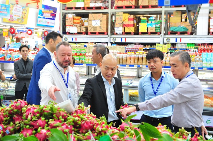 MM Mega Market đang tích cực hỗ trợ tiêu thụ mặt hàng thanh long ở thị trường trong nước lẫn xuất khẩu MM Mega Market đang tích cực hỗ trợ tiêu thụ mặt hàng thanh long ở thị trường trong nước lẫn xuất khẩu