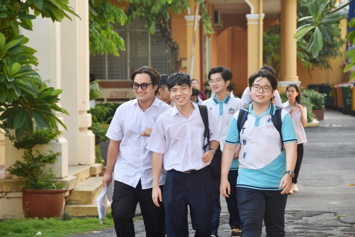 Thí sinh tham dự kỳ thi tốt nghiệp THPT 2024 Ảnh: TẤN THẠNH Thí sinh tham dự kỳ thi tốt nghiệp THPT 2024 Ảnh: TẤN THẠNH