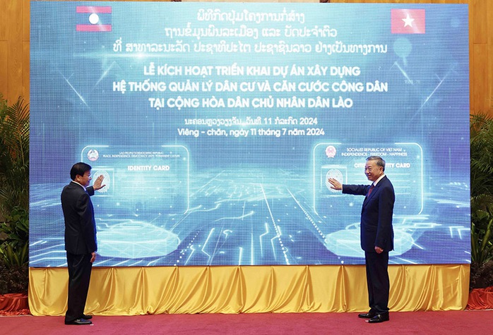 Chủ tịch nước Tô Lâm và Tổng Bí thư, Chủ tịch nước Lào Thongloun Sisoulith dự lễ kích hoạt triển khai dự án Xây dựng hệ thống quản lý dân cư và căn cước công dân tại Lào sáng 11-7 Ảnh: TTXVN Chủ tịch nước Tô Lâm và Tổng Bí thư, Chủ tịch nước Lào Thongloun Sisoulith dự lễ kích hoạt triển khai dự án Xây dựng hệ thống quản lý dân cư và căn cước công dân tại Lào sáng 11-7 Ảnh: TTXVN