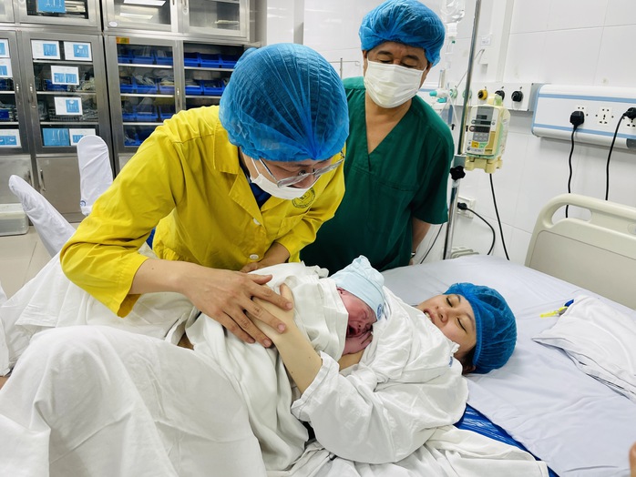 Mức sinh của phụ nữ Việt giảm thấp nhất trong lịch sử- Ảnh 2. Mức sinh của phụ nữ Việt giảm thấp nhất trong lịch sử- Ảnh 2.
