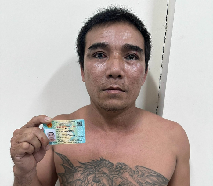 Phá nhanh 2 vụ cướp và trộm vàng ở Vĩnh Long- Ảnh 2. Phá nhanh 2 vụ cướp và trộm vàng ở Vĩnh Long- Ảnh 2.
