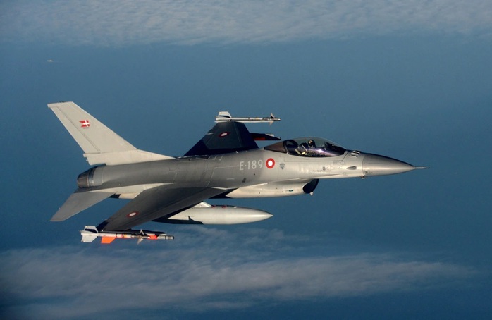 Máy bay chiến đấu F-16 của Đan Mạch. Ảnh: Reuters Máy bay chiến đấu F-16 của Đan Mạch. Ảnh: Reuters