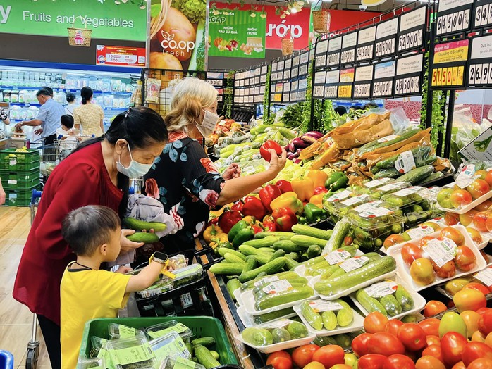 Siêu thị ở TP HCM đồng giảm giá hưởng ứng chương trình khuyến mãi tập trung- Ảnh 2. Siêu thị ở TP HCM đồng giảm giá hưởng ứng chương trình khuyến mãi tập trung- Ảnh 2.