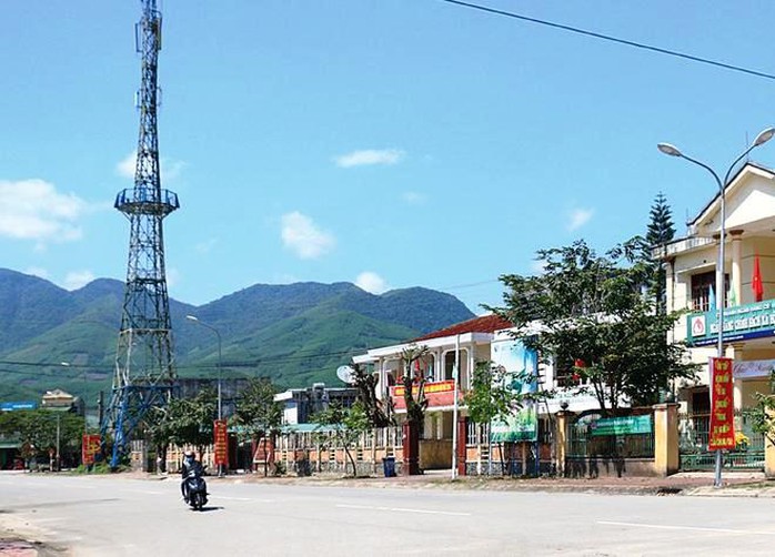 Huyện miền núi Quảng Ngãi vận động 400-500 triệu đồng bắn pháo hoa- Ảnh 1.