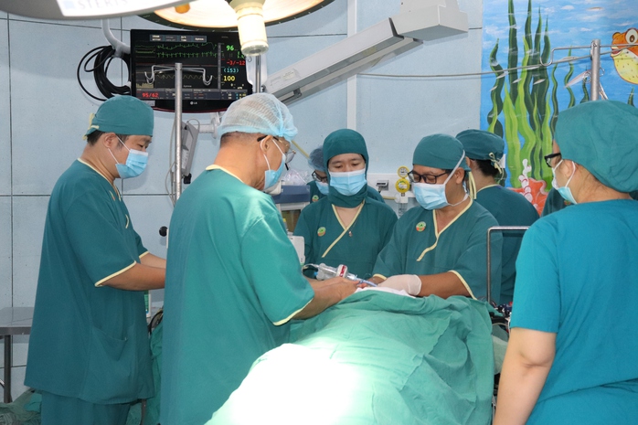 200 bệnh nhi đang chờ ghép gan tại Bệnh viện Nhi đồng 2- Ảnh 2. 200 bệnh nhi đang chờ ghép gan tại Bệnh viện Nhi đồng 2- Ảnh 2.