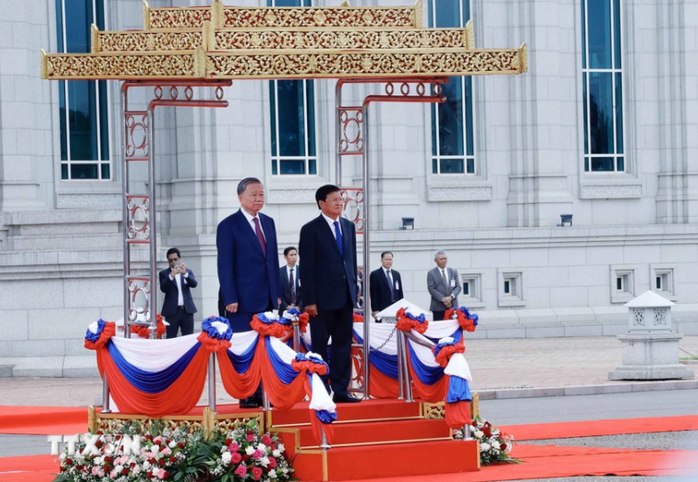 Tổng Bí thư, Chủ tịch nước Lào đón, hội đàm với Chủ tịch nước Tô Lâm- Ảnh 4. Tổng Bí thư, Chủ tịch nước Lào đón, hội đàm với Chủ tịch nước Tô Lâm- Ảnh 4.