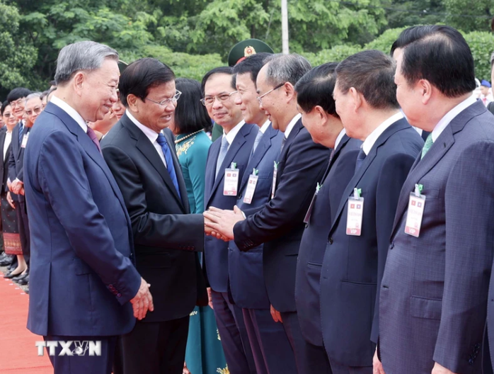 Tổng Bí thư, Chủ tịch nước Lào đón, hội đàm với Chủ tịch nước Tô Lâm- Ảnh 8. Tổng Bí thư, Chủ tịch nước Lào đón, hội đàm với Chủ tịch nước Tô Lâm- Ảnh 8.