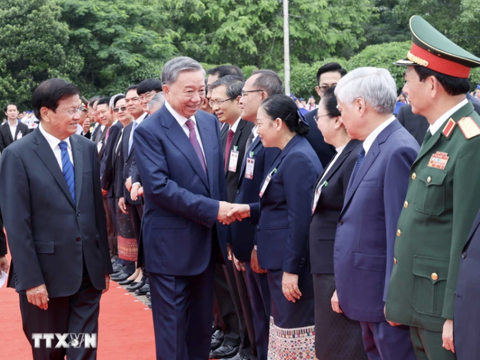 Tổng Bí thư, Chủ tịch nước Lào đón, hội đàm với Chủ tịch nước Tô Lâm- Ảnh 7. Tổng Bí thư, Chủ tịch nước Lào đón, hội đàm với Chủ tịch nước Tô Lâm- Ảnh 7.