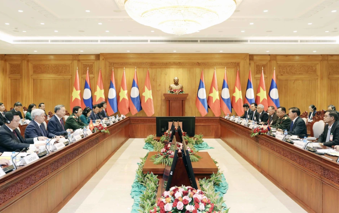 Tổng Bí thư, Chủ tịch nước Lào đón, hội đàm với Chủ tịch nước Tô Lâm- Ảnh 11. Tổng Bí thư, Chủ tịch nước Lào đón, hội đàm với Chủ tịch nước Tô Lâm- Ảnh 11.