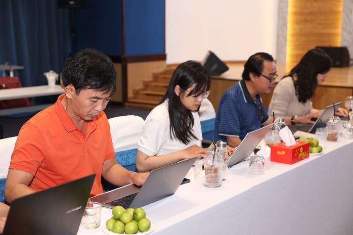 Tư vấn trực tuyến: Cân nhắc nhiều yếu tố khi chọn chương trình đào tạo ĐH- Ảnh 11. Tư vấn trực tuyến: Cân nhắc nhiều yếu tố khi chọn chương trình đào tạo ĐH- Ảnh 11.