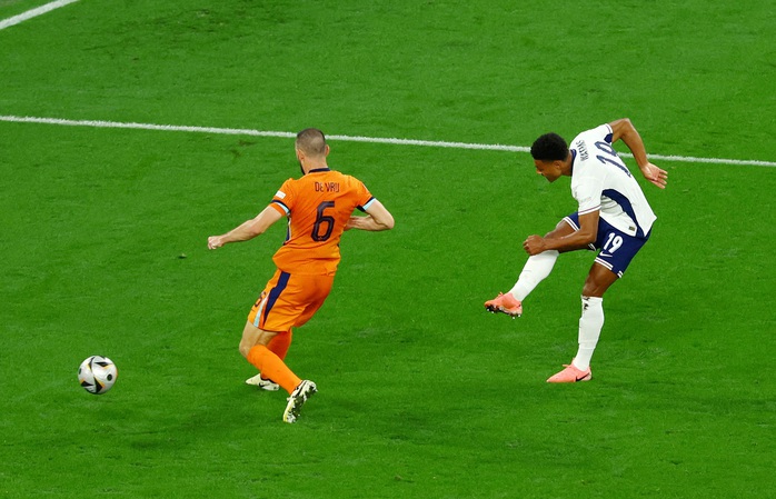 "Siêu dự bị" Ollie Watkins nhận mưa lời khen với siêu phẩm ở bán kết Euro 2024- Ảnh 2. "Siêu dự bị" Ollie Watkins nhận mưa lời khen với siêu phẩm ở bán kết Euro 2024- Ảnh 2.