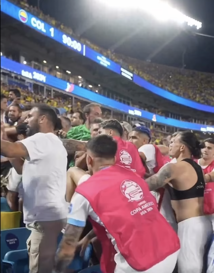 Ẩu đả tại Copa America, Darwin Nunez có nguy cơ bị cấm thi đấu tại Liverpool- Ảnh 5. Ẩu đả tại Copa America, Darwin Nunez có nguy cơ bị cấm thi đấu tại Liverpool- Ảnh 5.