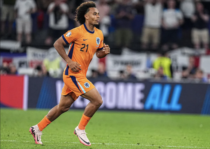 Man United trả giá cao khó tin, mua tân binh Hà Lan Zirkzee- Ảnh 2. Man United trả giá cao khó tin, mua tân binh Hà Lan Zirkzee- Ảnh 2.