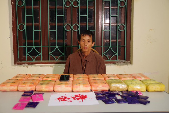 Bất ngờ phát hiện 112.000 viên ma túy để trong một bao tải- Ảnh 1. Bất ngờ phát hiện 112.000 viên ma túy để trong một bao tải- Ảnh 1.