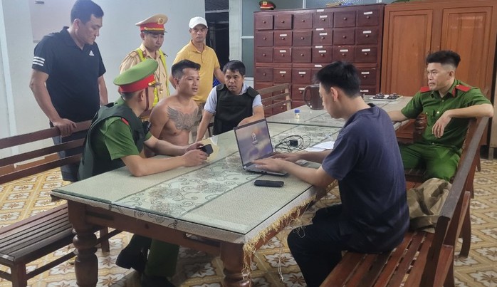 CLIP: Bị đòi nợ, người phụ nữ thuê giang hồ chém chủ nợ- Ảnh 1.
