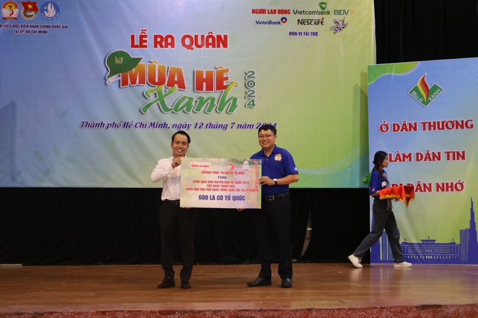 Báo Người Lao Động đồng hành cùng Chiến dịch tình nguyện "Mùa hè xanh"- Ảnh 1. Báo Người Lao Động đồng hành cùng Chiến dịch tình nguyện "Mùa hè xanh"- Ảnh 1.