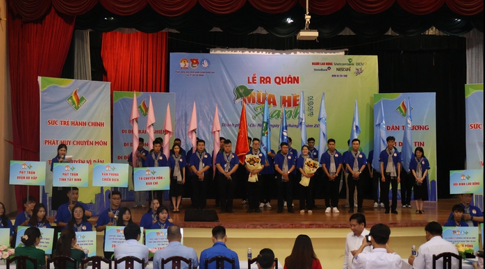 Báo Người Lao Động đồng hành cùng Chiến dịch tình nguyện "Mùa hè xanh"- Ảnh 3. Báo Người Lao Động đồng hành cùng Chiến dịch tình nguyện "Mùa hè xanh"- Ảnh 3.