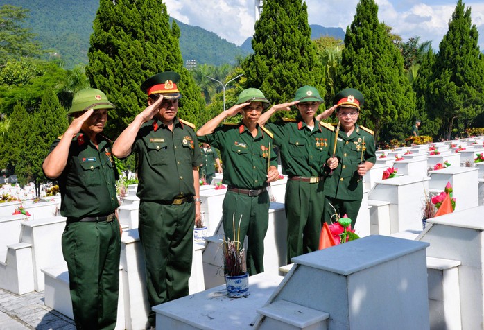 Tháng 7 ở Vị Xuyên, nước mắt và hoa- Ảnh 1. Tháng 7 ở Vị Xuyên, nước mắt và hoa- Ảnh 1.