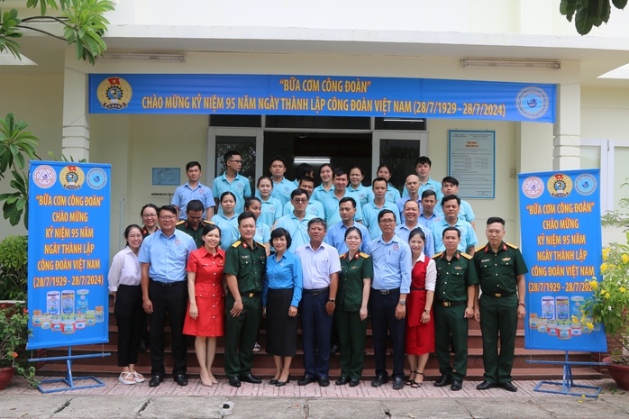 Nhiều niềm vui đến với người lao động Sanest Khánh Hoà
- Ảnh 6.