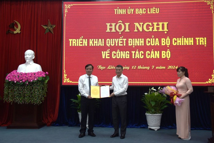 Chủ tịch UBND tỉnh Cà Mau được chỉ định làm Phó Bí thư Tỉnh ủy Bạc Liêu- Ảnh 1. Chủ tịch UBND tỉnh Cà Mau được chỉ định làm Phó Bí thư Tỉnh ủy Bạc Liêu- Ảnh 1.