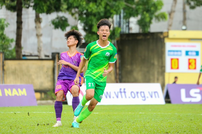 U17 Thể Công Viettel thua sốc Hà Tĩnh, Phù Đổng thắng đậm Bình Dương - Ảnh 2. U17 Thể Công Viettel thua sốc Hà Tĩnh, Phù Đổng thắng đậm Bình Dương - Ảnh 2.