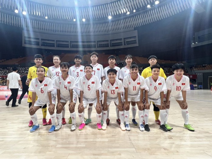 Tuyển futsal nữ Việt Nam thắng đậm Trung Quốc- Ảnh 1. Tuyển futsal nữ Việt Nam thắng đậm Trung Quốc- Ảnh 1.