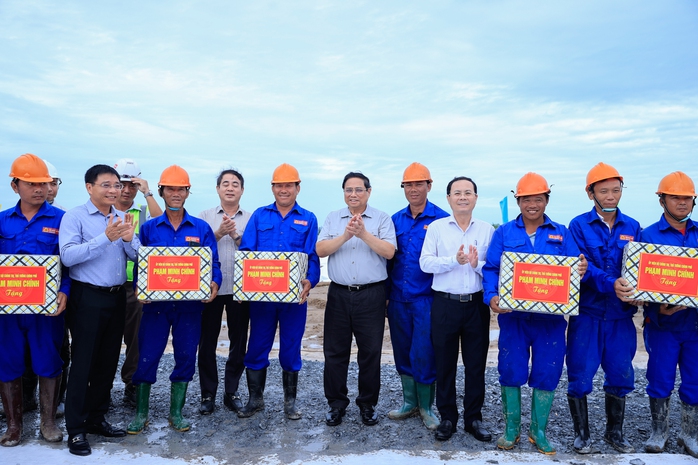 Mở đường cho ĐBSCL cất cánh- Ảnh 2.