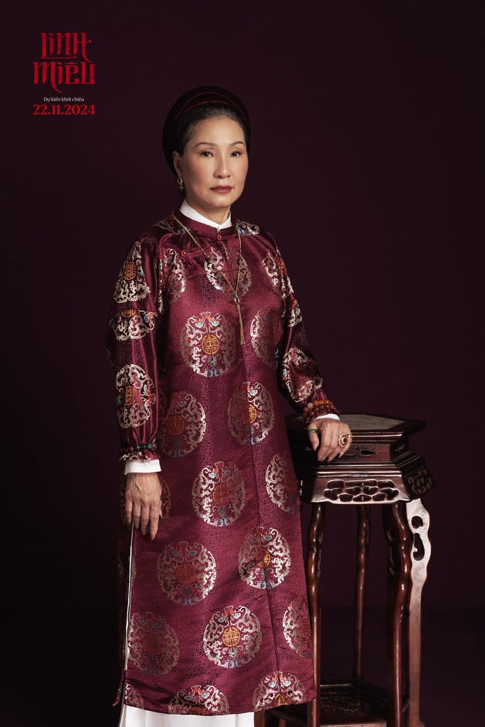 Nghệ sĩ Hồng Đào gợi cảm, quyến rũ ở tuổi 62- Ảnh 6. Nghệ sĩ Hồng Đào gợi cảm, quyến rũ ở tuổi 62- Ảnh 6.
