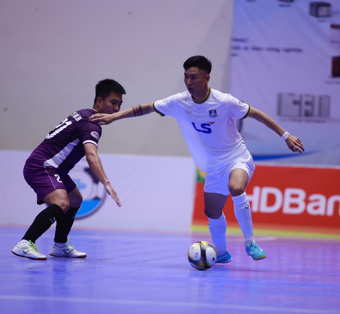 Thái Sơn Bắc phà hơi nóng tới Thái Sơn Nam TP HCM- Ảnh 2. Thái Sơn Bắc phà hơi nóng tới Thái Sơn Nam TP HCM- Ảnh 2.
