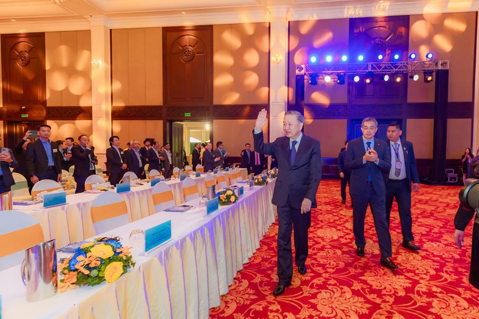 Saigontourist Group phối hợp Vietnam Airlines tổ chức Chương trình xúc tiến du lịch Việt Nam - Campuchia - Ảnh 2. Saigontourist Group phối hợp Vietnam Airlines tổ chức Chương trình xúc tiến du lịch Việt Nam - Campuchia - Ảnh 2.