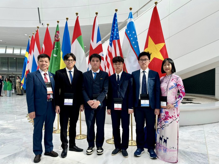 Việt Nam giành 3 HCV kỳ thi Olympic Sinh học quốc tế 2024- Ảnh 1. Việt Nam giành 3 HCV kỳ thi Olympic Sinh học quốc tế 2024- Ảnh 1.
