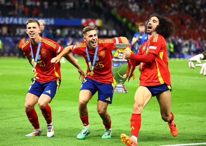 Thắng tuyển Anh 2-1, Tây Ban Nha vô địch Euro 2024- Ảnh 9. Thắng tuyển Anh 2-1, Tây Ban Nha vô địch Euro 2024- Ảnh 9.