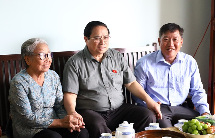 Thủ tướng Phạm Minh Chính trả lời "nóng" nhiều ý kiến của cử tri Cần Thơ- Ảnh 4. Thủ tướng Phạm Minh Chính trả lời "nóng" nhiều ý kiến của cử tri Cần Thơ- Ảnh 4.