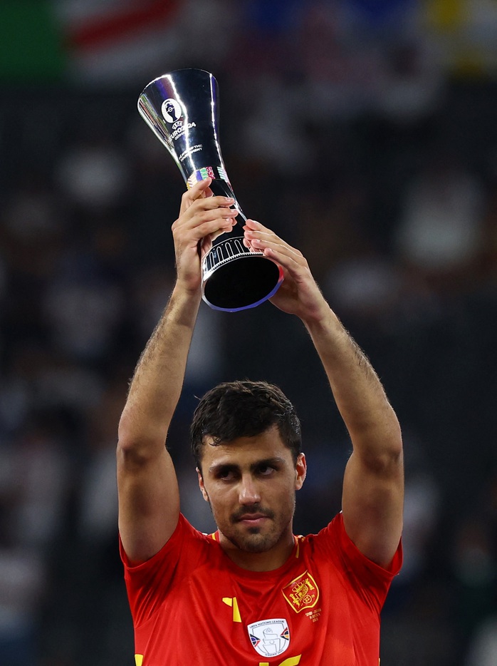 Chức vô địch Euro 2024 của Tây Ban Nha: Siêu dự bị cũng hay hơn Anh- Ảnh 10. Chức vô địch Euro 2024 của Tây Ban Nha: Siêu dự bị cũng hay hơn Anh- Ảnh 10.