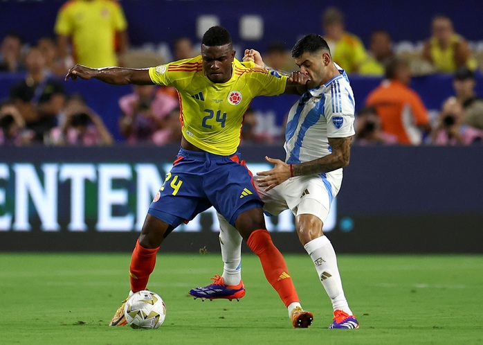 Messi rời sân trong nước mắt, Lautaro Martinez đưa Argentina vô địch Copa America 2024- Ảnh 1. Messi rời sân trong nước mắt, Lautaro Martinez đưa Argentina vô địch Copa America 2024- Ảnh 1.