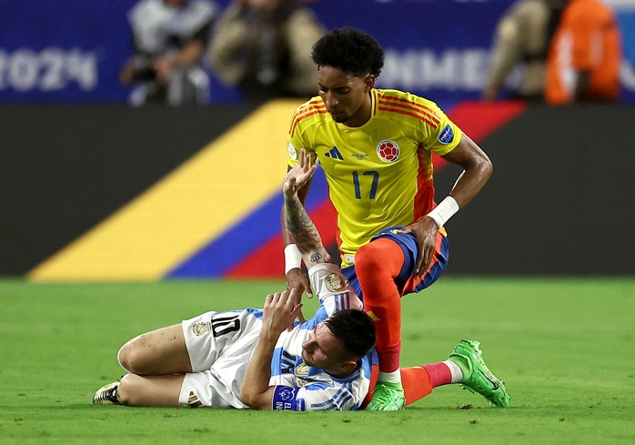 Messi rời sân trong nước mắt, Lautaro Martinez đưa Argentina vô địch Copa America 2024- Ảnh 7. Messi rời sân trong nước mắt, Lautaro Martinez đưa Argentina vô địch Copa America 2024- Ảnh 7.